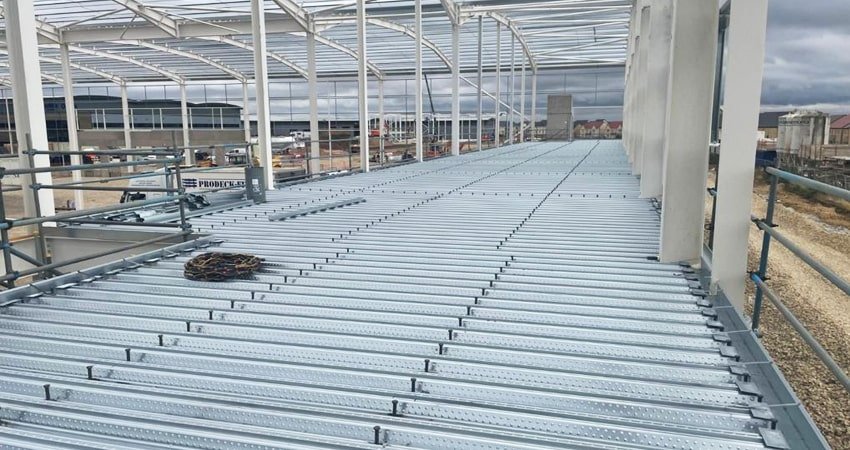 Commercial steel floor deck structure fabricated and installed by 3D Custom Welding